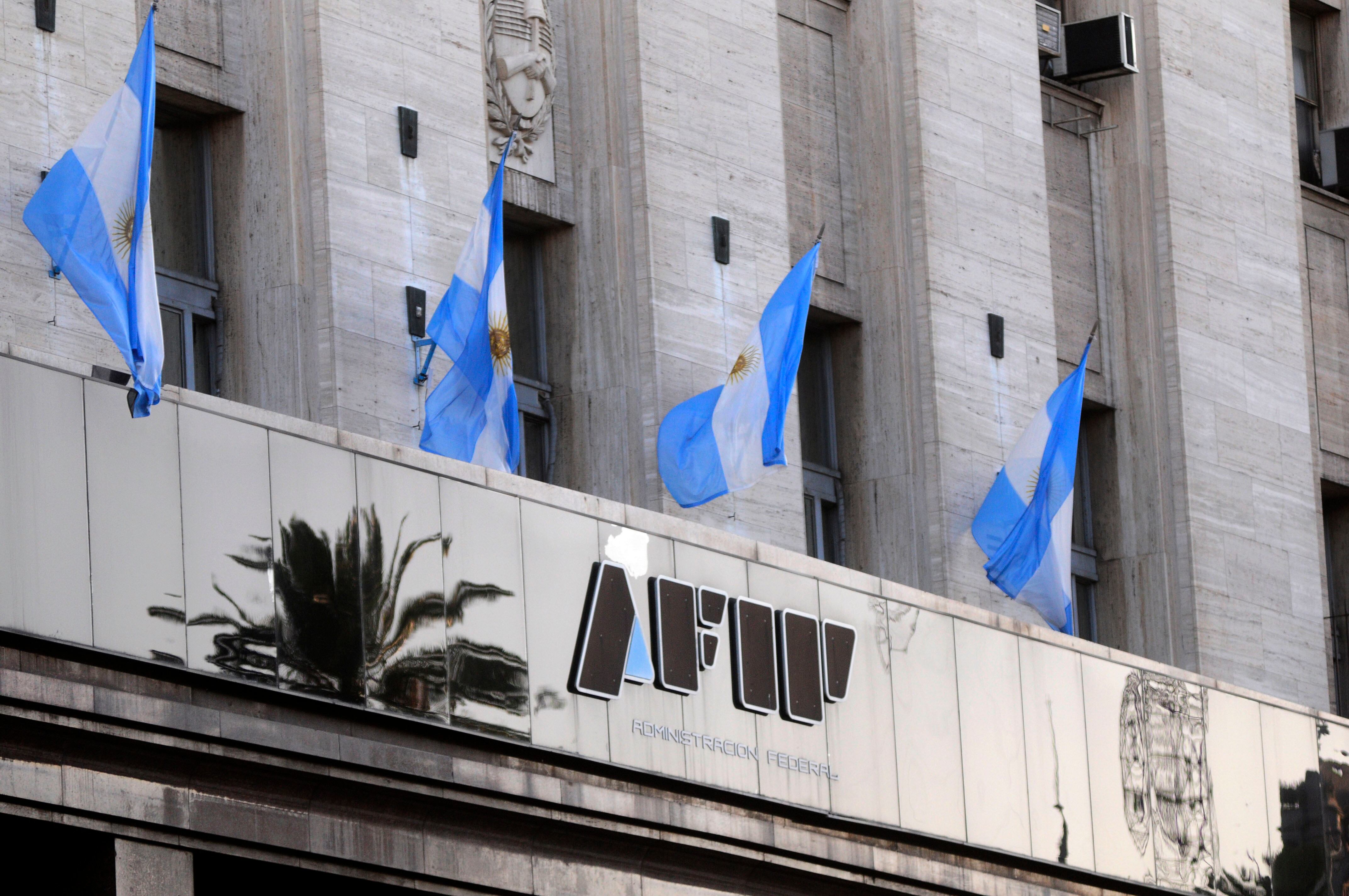 El IVA impositivo creció apenas un 35,4 por ciento interanual. 