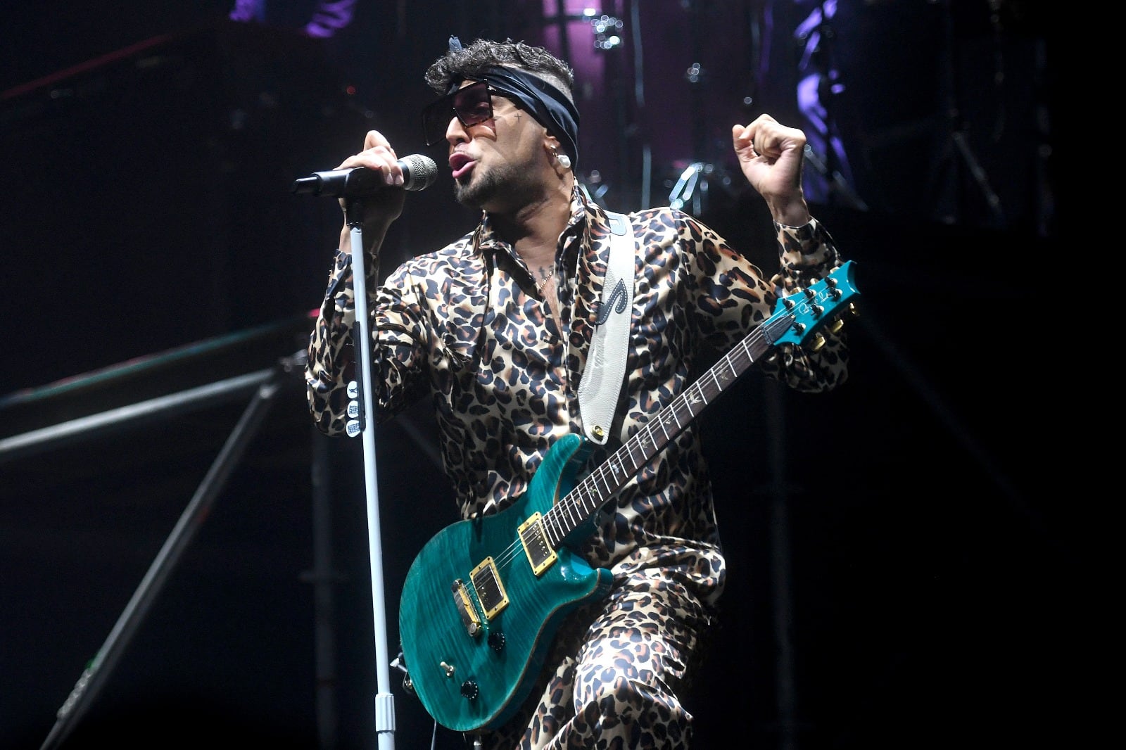 Dante generó una fiesta que tuvo al auditorio de pie casi todo el show.