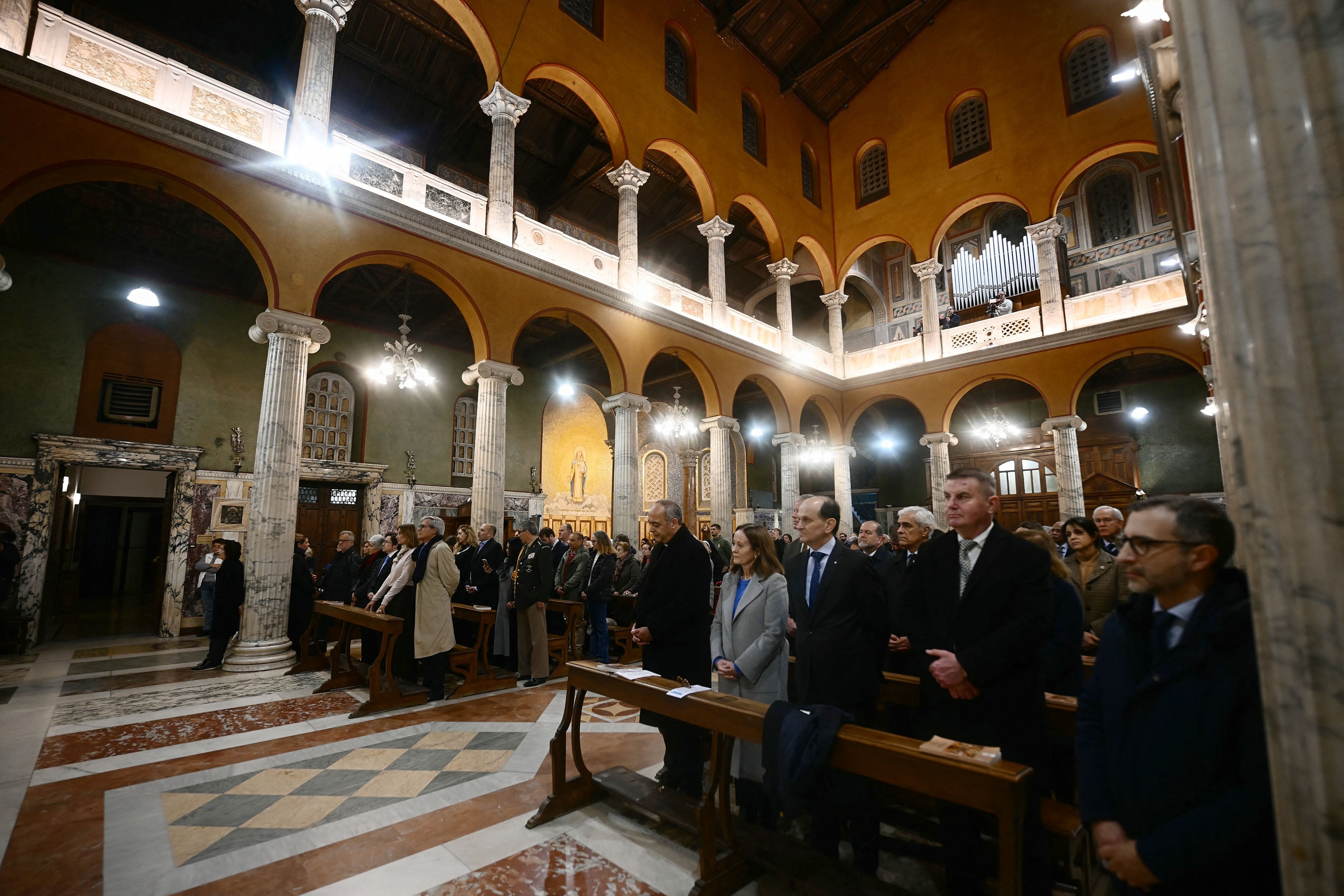 En la Iglesia Argentina de Santa María en Roma se celebró una misa por la salud de Francisco