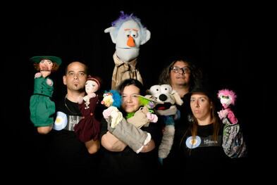 "Los títeres son parte de nosotros mismos, hacen que las emociones se corporicen", dicen.