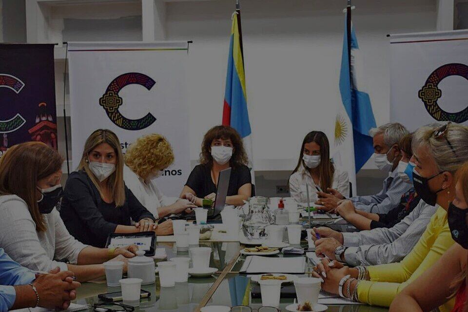 El Gobierno acordó con La Intersindical Docente.