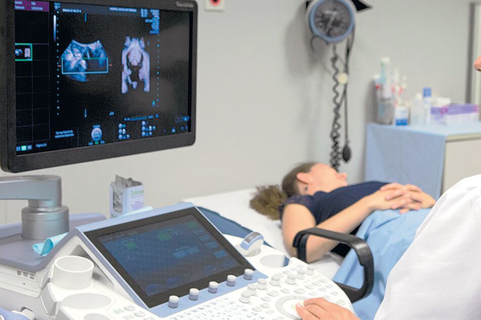 El Gobierno justificó los aumentos por la “suba de costos” de las prepagas.