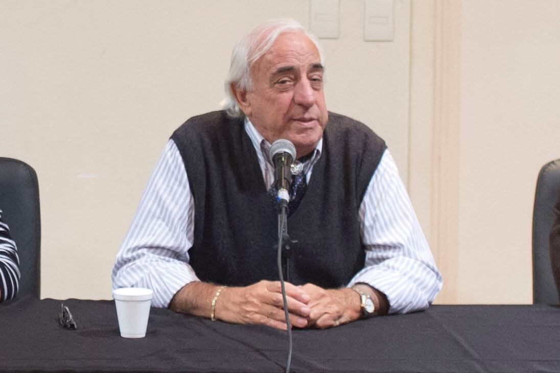 El secretariado nacional de la UTA declaró el "estado de alerta" debido a la falta del pago de salarios de los trabajadores del interior del país, a la espera de una reunión conciliadora que se realizará hoy en el Ministerio de Trabajo de la Nación.