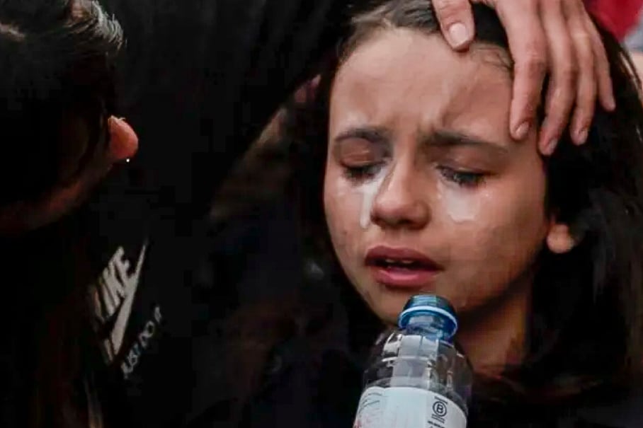 La nena agredida con gases por la policía en la marcha por los jubilados.