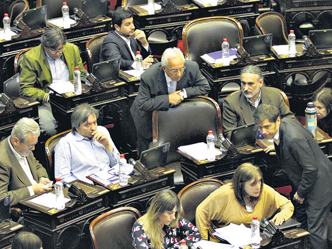 El bloque de Diputados del FpV busca “que se tome real dimensión” sobre el escándalo del Correo Argentino.