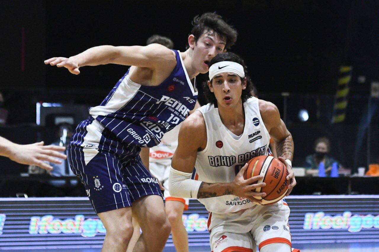 Bahía Basket le ganó a Peñarol con un jugador que era contacto estrecho de un compañero contagiado.