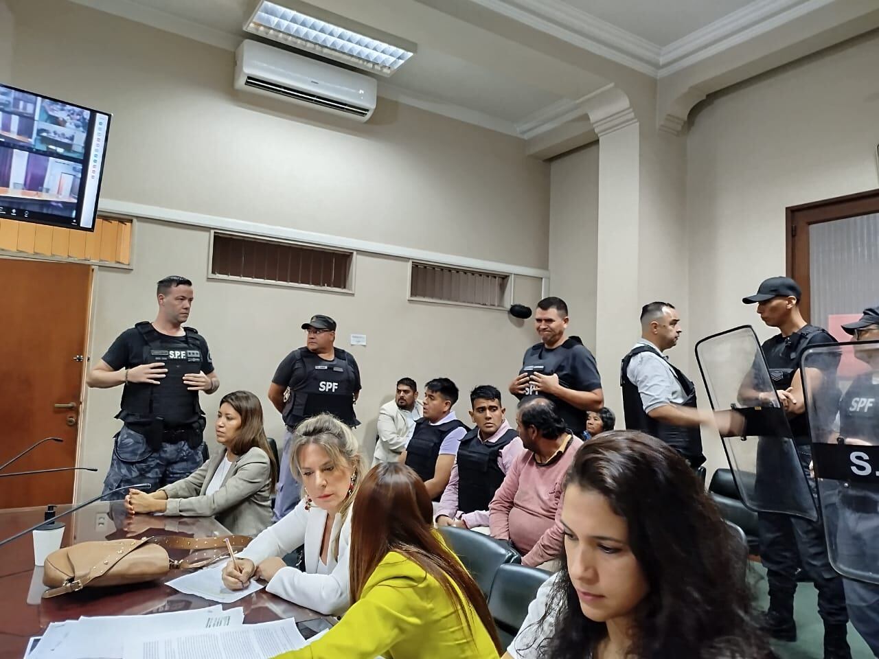 Los Bejarano, detrás del equipo de la defensa pública 