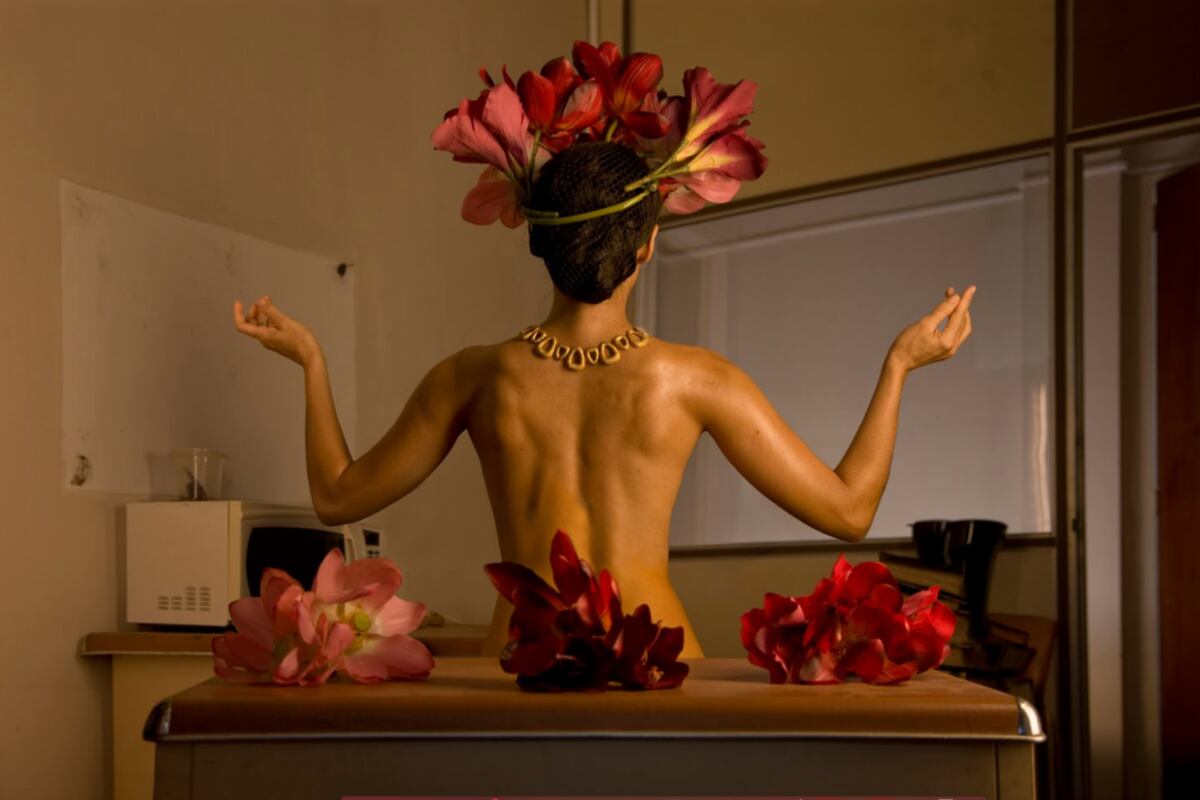 Ensayando la postura nacional (2010)