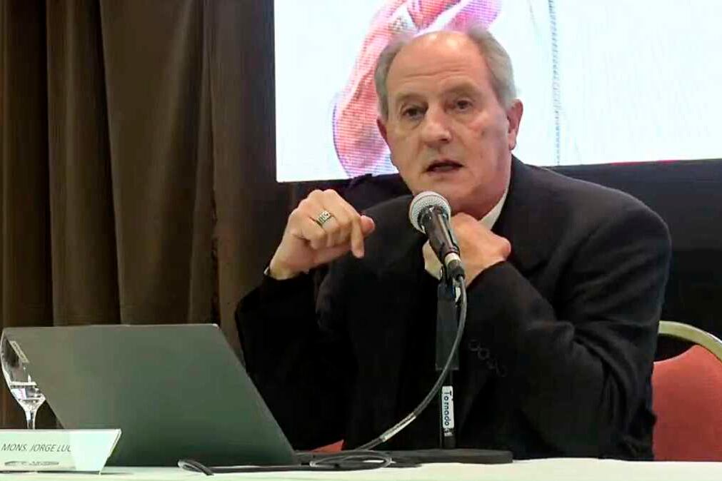 El obispo Jorge Lugones, titular de la diócesis de Lomas de Zamora y presidente de la Comisión Episcopal de Pastoral Social, es asesor de la nueva red.