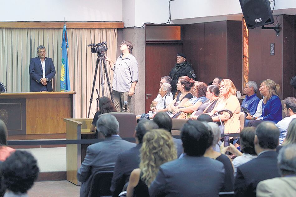 La demora en los juicios se debe a la desprolijidad a la hora de seleccionar jurados, afirmaron.