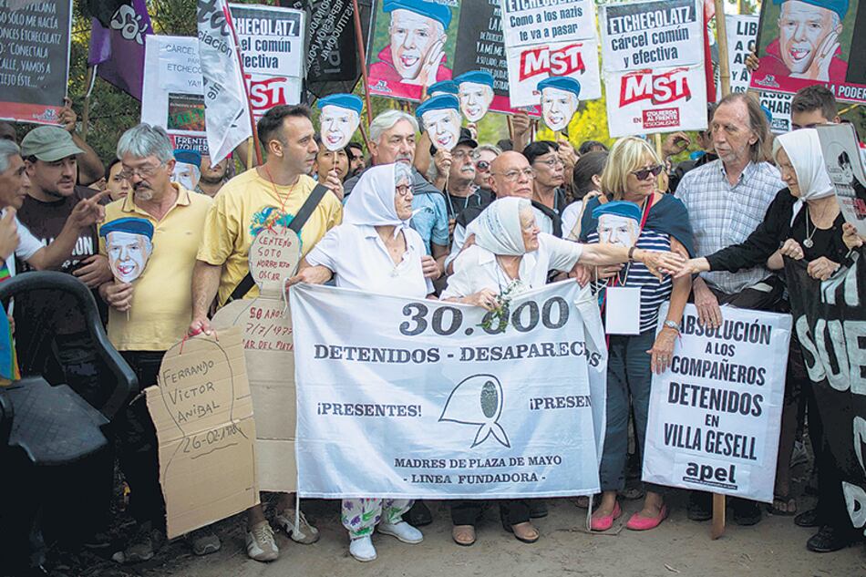 Los organismos de derechos humanos, movimientos sociales y políticos repudiaron nuevamente a Etchecolatz.