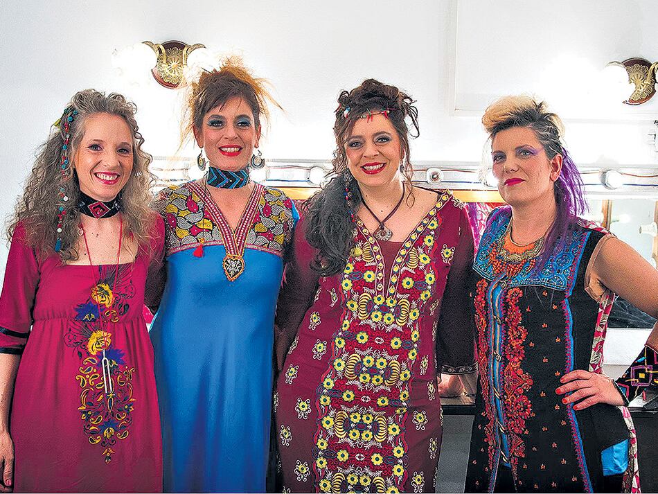 Viviana Pozzebón, Marcela Benedetti, Alejandra Tortosa y Soledad Escudero, integrantes de la agrupación. 