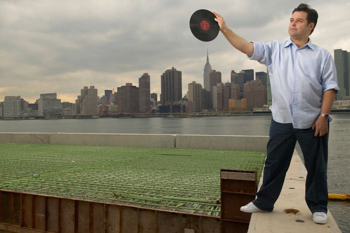 Mánager, director de un sello, productor de festivales, fan: Cookman entiende el ecosistema musical como pocos.