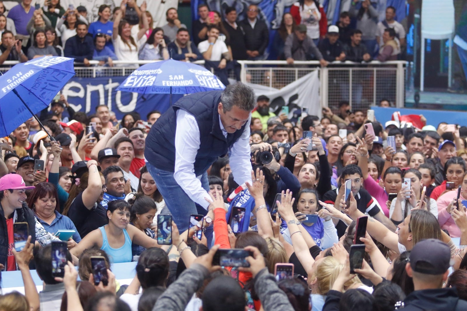 Sergio Massa en el acto con los movimientos sociales.