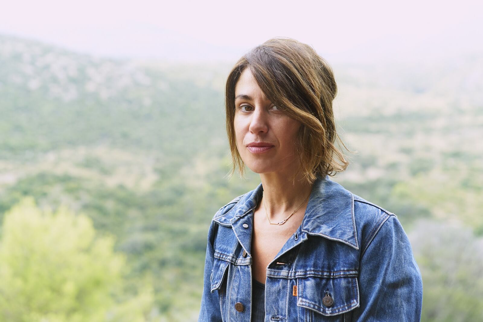 Verónica Raimo desmantela la solemnidad y la corrección política. 