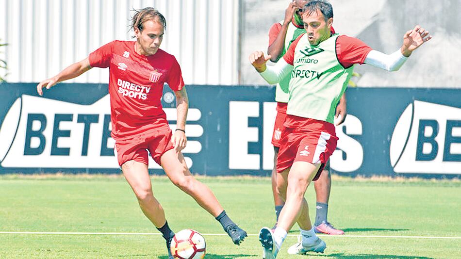 Cascini ante Desábato, juventud y experiencia en Estudiantes.