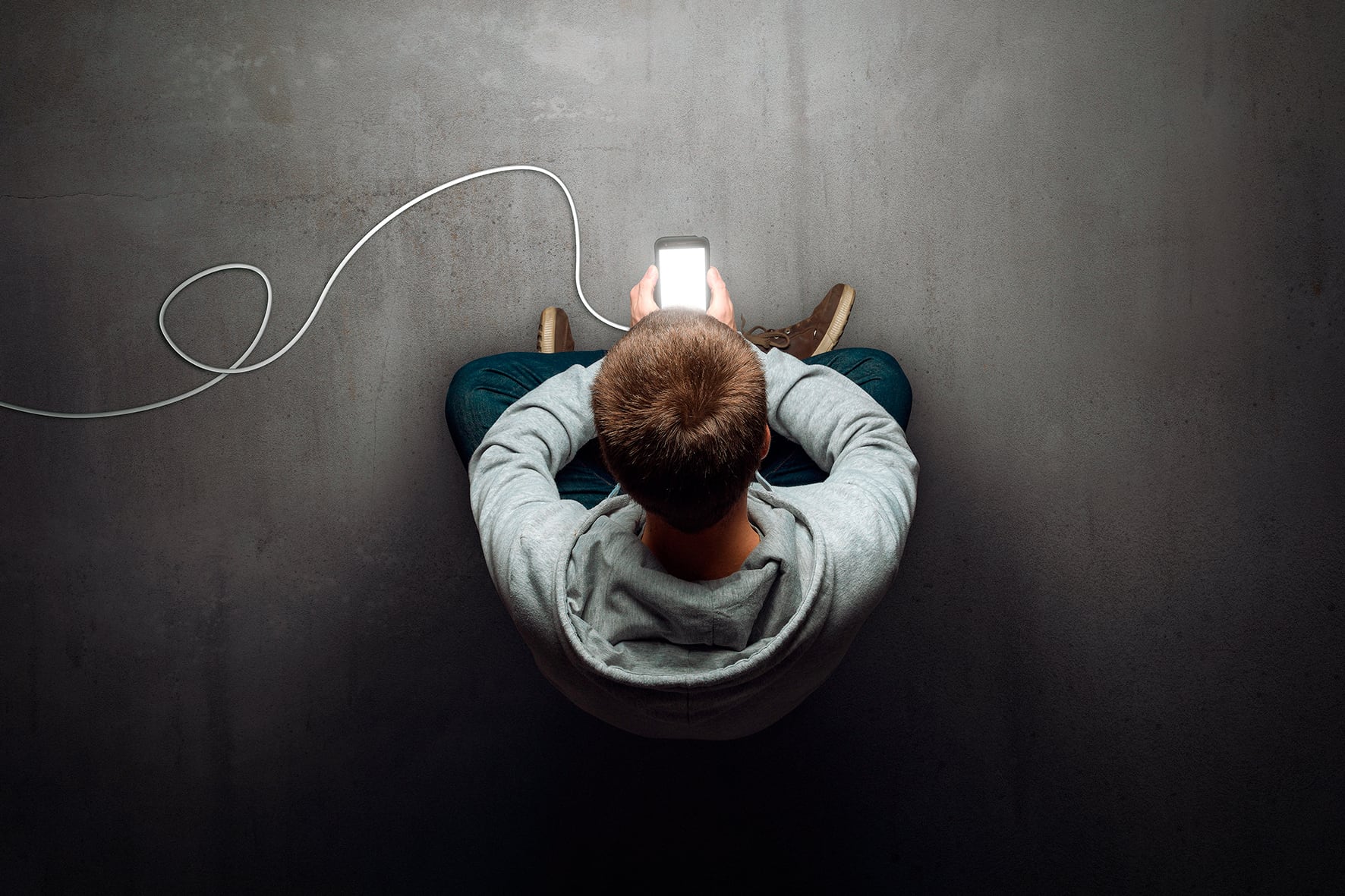 La serie invita a repensar la educación digital, el rol de las familias y la responsabilidad colectiva