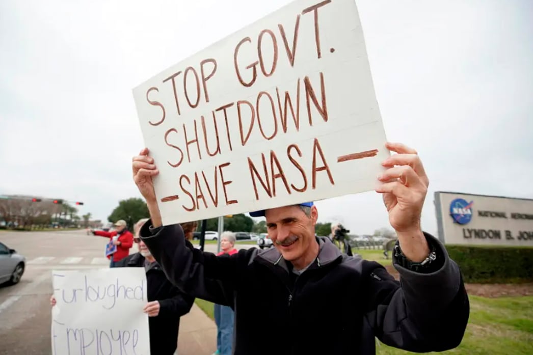 Trump y Milei están hermanados en los recortes de la ciencia.