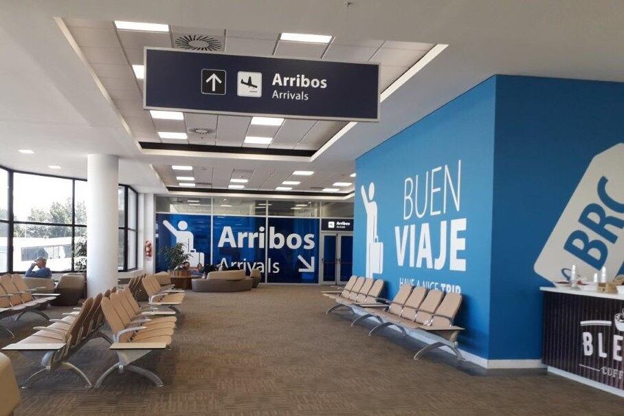 Aerolíneas Argentinas suma vuelos a Bariloche y San Pablo para impulsar el turismo.