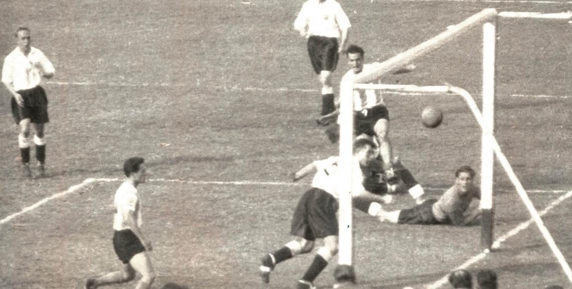 El gol de Grillo a Inglaterra le dio origen al Día del Futbolista.