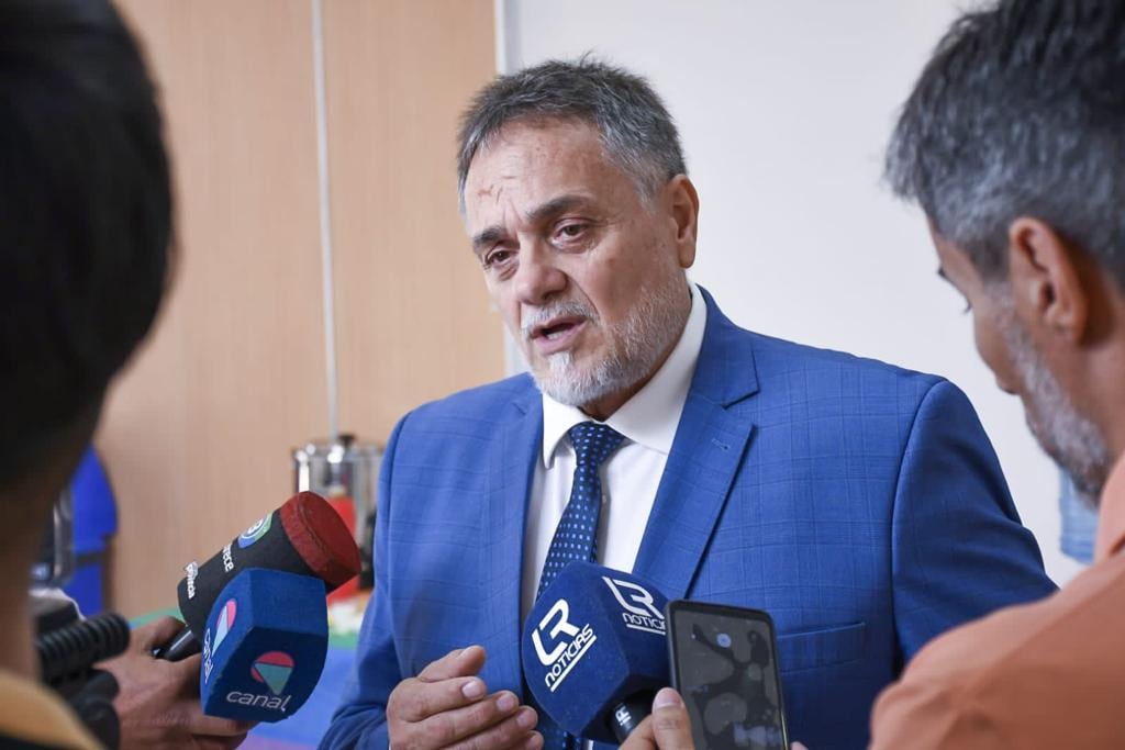 Ministro de Vivienda, Tierras y Hábitat Social, Ariel Puy Soria.