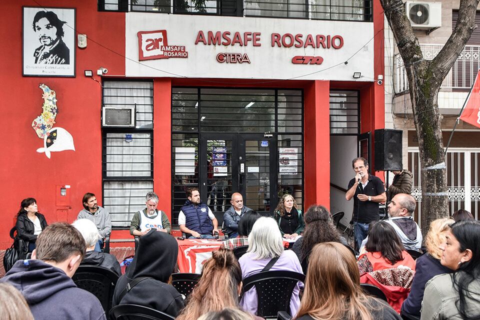 Amsafé Rosario hizo jornada de lucha contra el aumento por decreto.