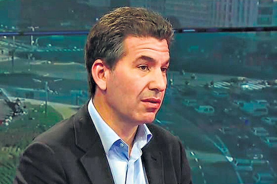 Andy Freire sabe cómo se puede hacer dinero fácil desde la casa y lo dice en un video.