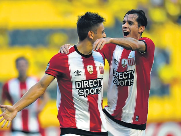 Cavallaro festeja el primero de la noche en Guayaquil.