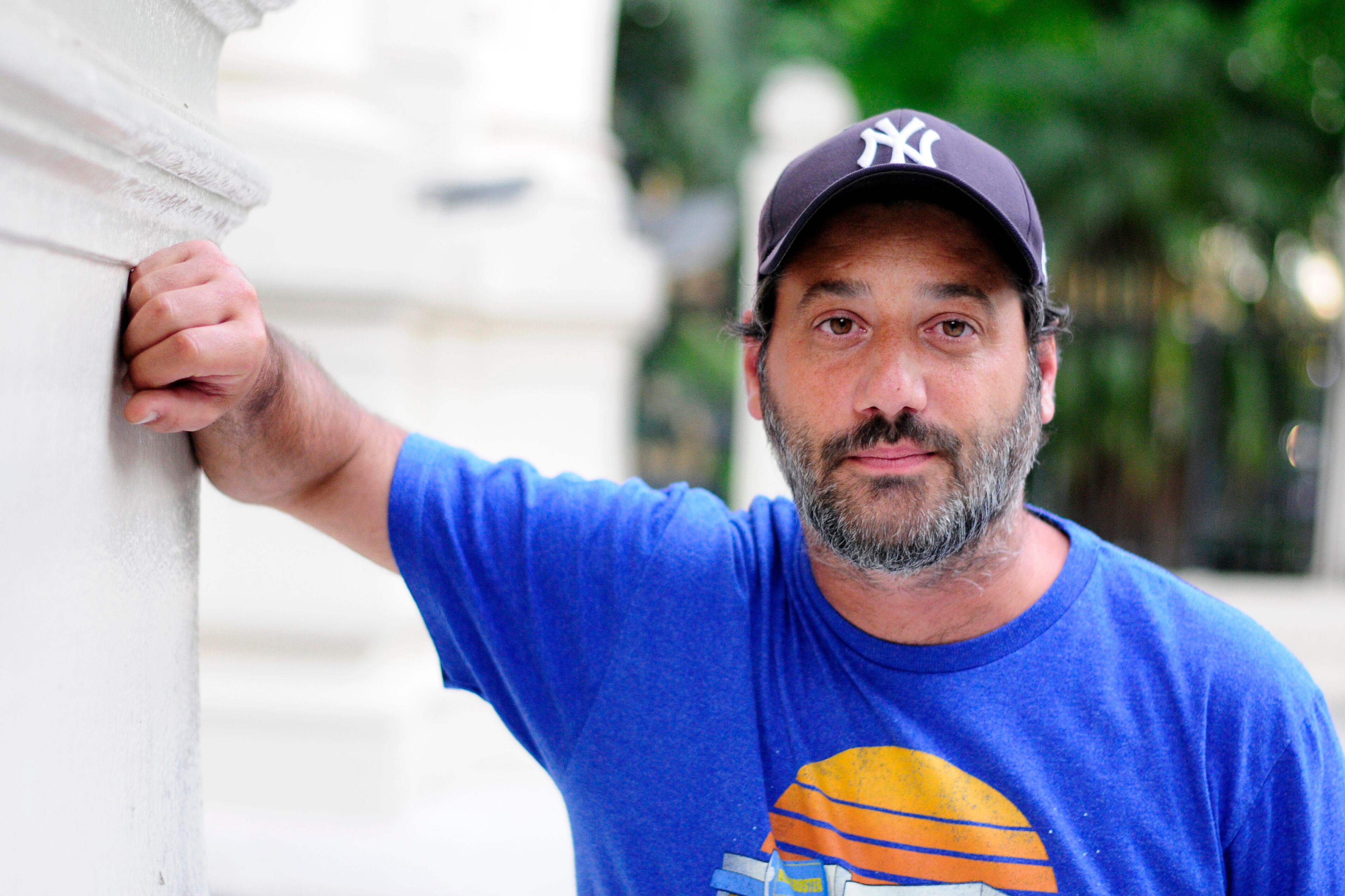 "Tenía claro qué es lo que no quería hacer. No quería hacer una serie solemne, que juzgara".