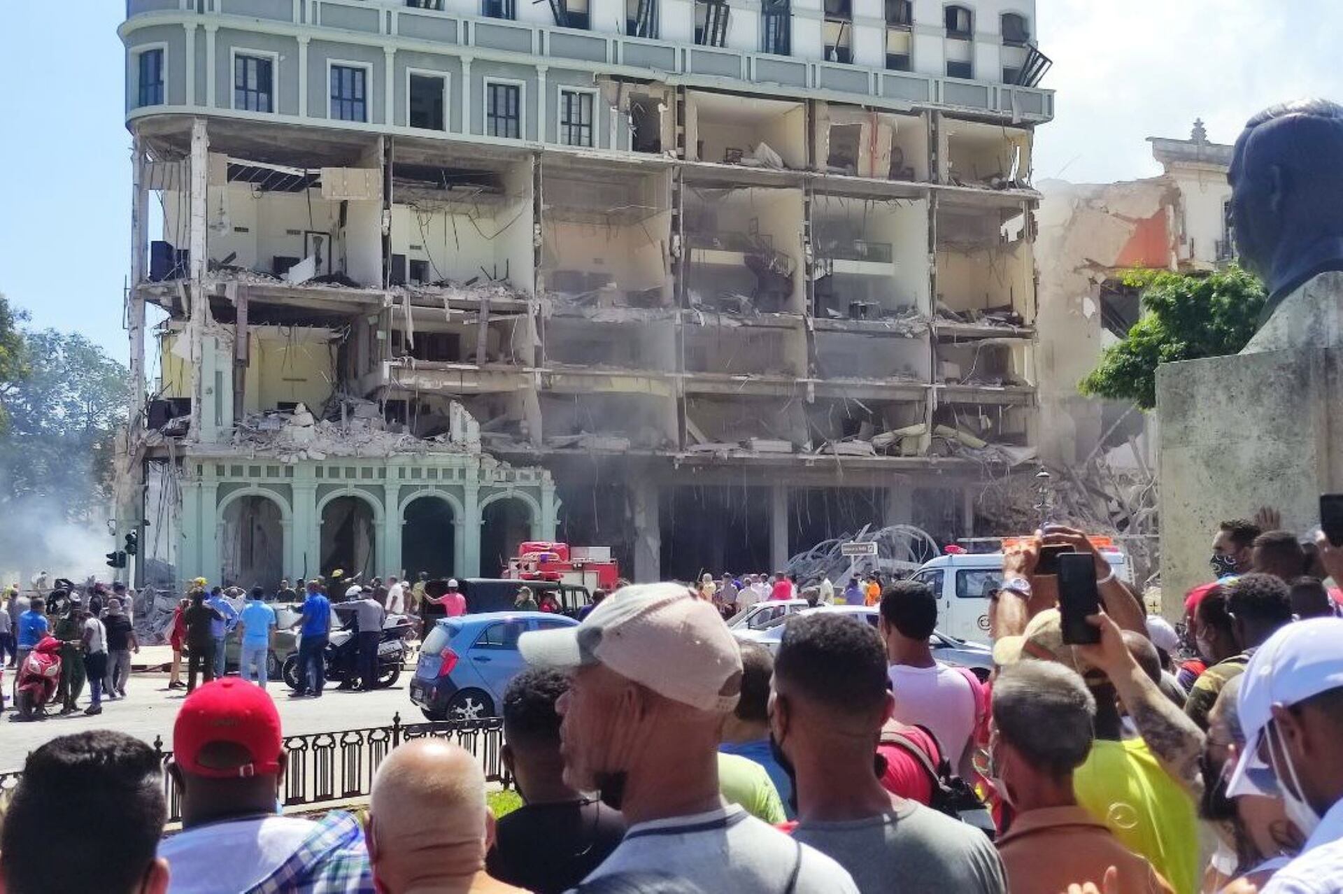 Una explosión provocó el derrumbe de un hotel en La Habana.