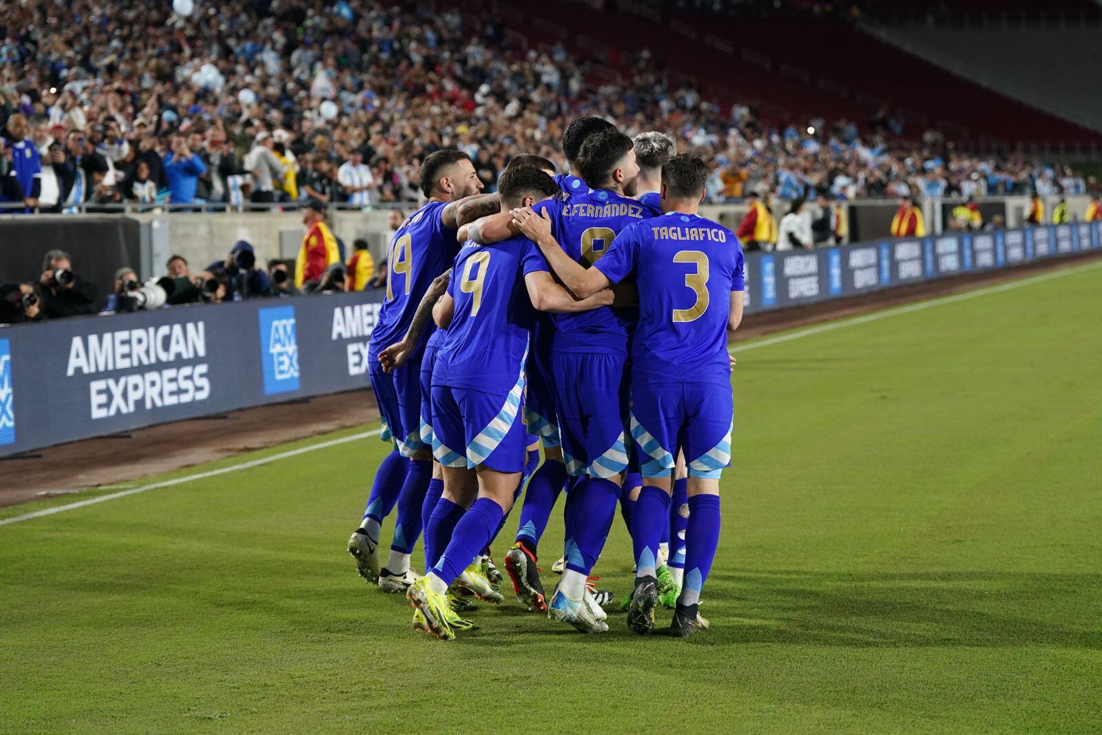 Parecía ya todo escrito: la Copa América, el Mundial, los récords, el fútbol hermoso. Pero en este par de amistosos volvieron las sorpresas
