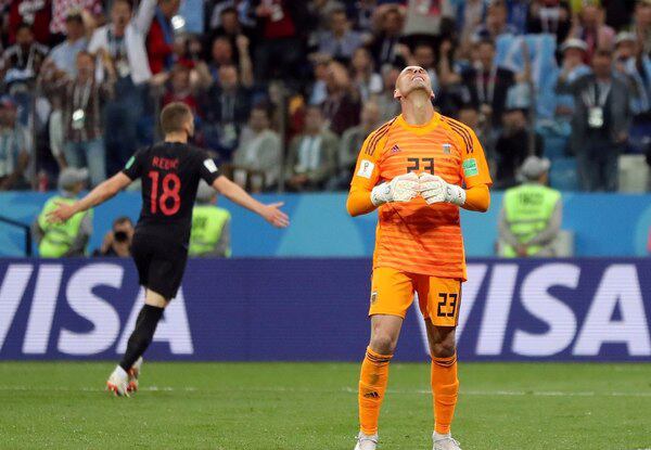 El gesto de lamento de Caballero luego de su error.