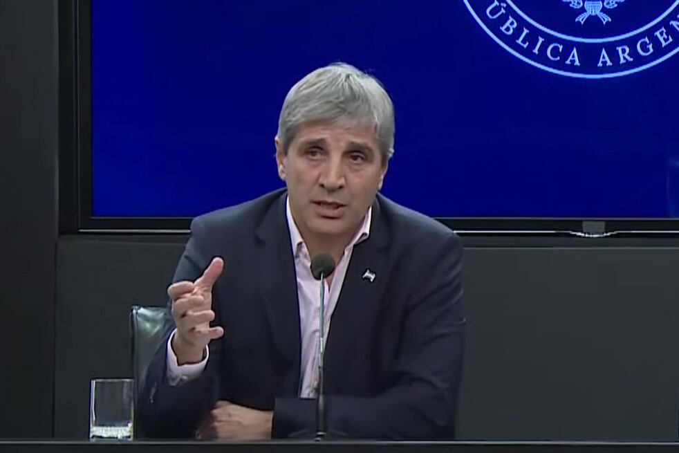 Luis Caputo, ministro de Economía, está en Washington para la Asamblea del FMI-BM.
