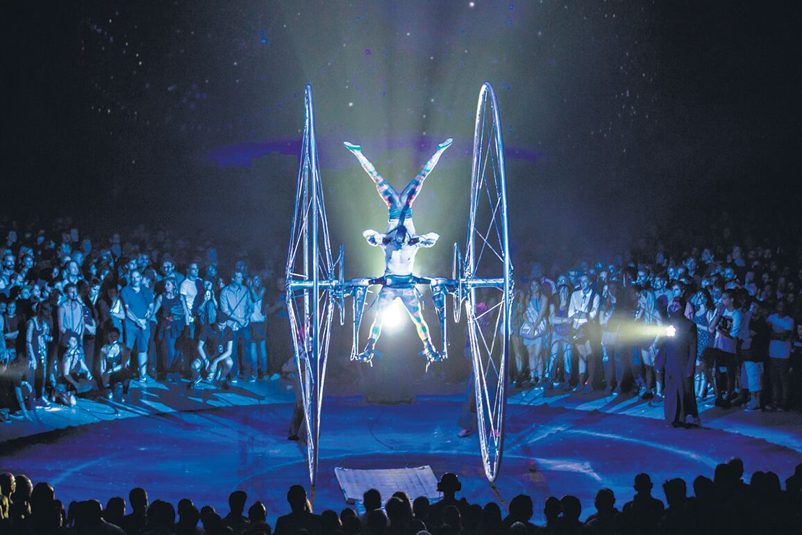 La puesta es tan deslumbrante como siempre y parece más compleja desde el punto de vista tecnológico.