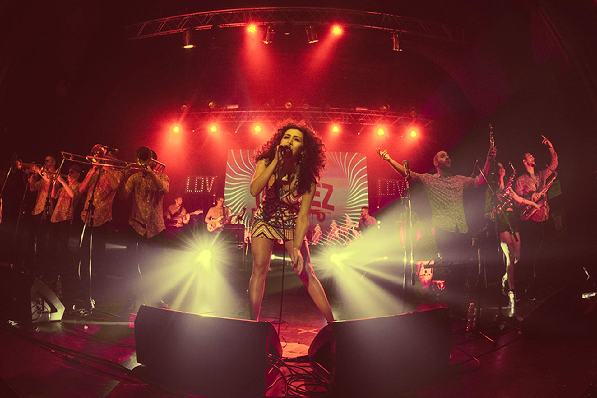 Este domingo, en el complejo Silos Arena, la orquesta subtropical va a ser el número definitivo de la fiesta La Mágica.