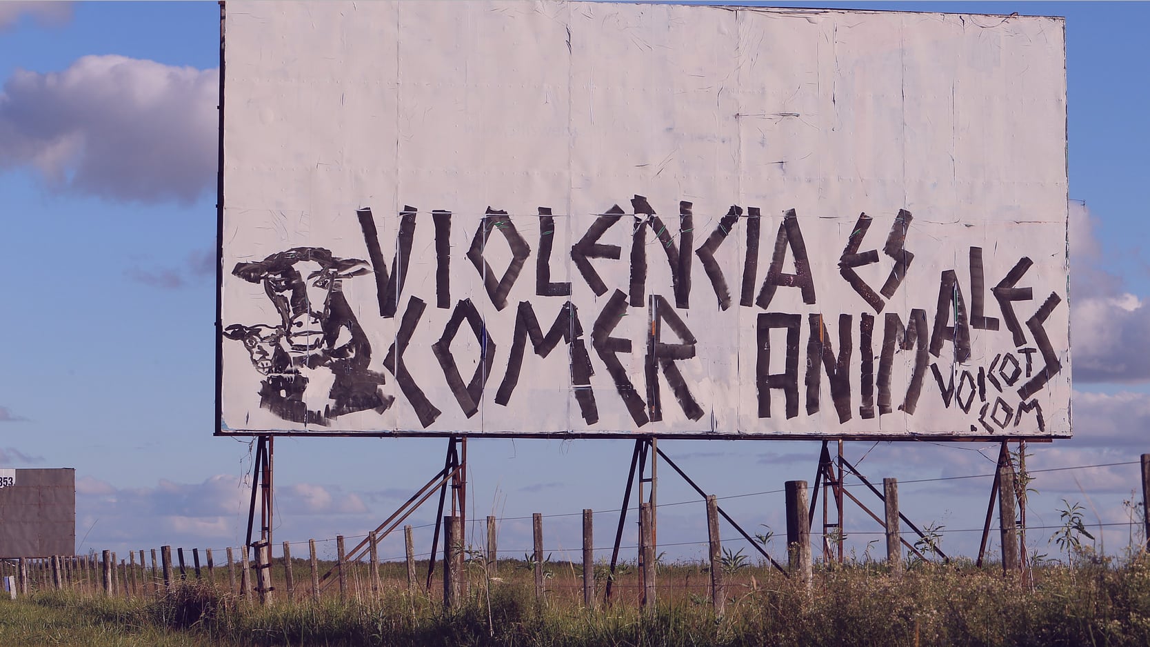 "Violencia es comer animales", uno de los lemas más conocidos del veganismo.