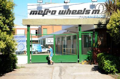 Mientras la justicia se abstiene de intervenir, Mefro Wheels volvió a producir.