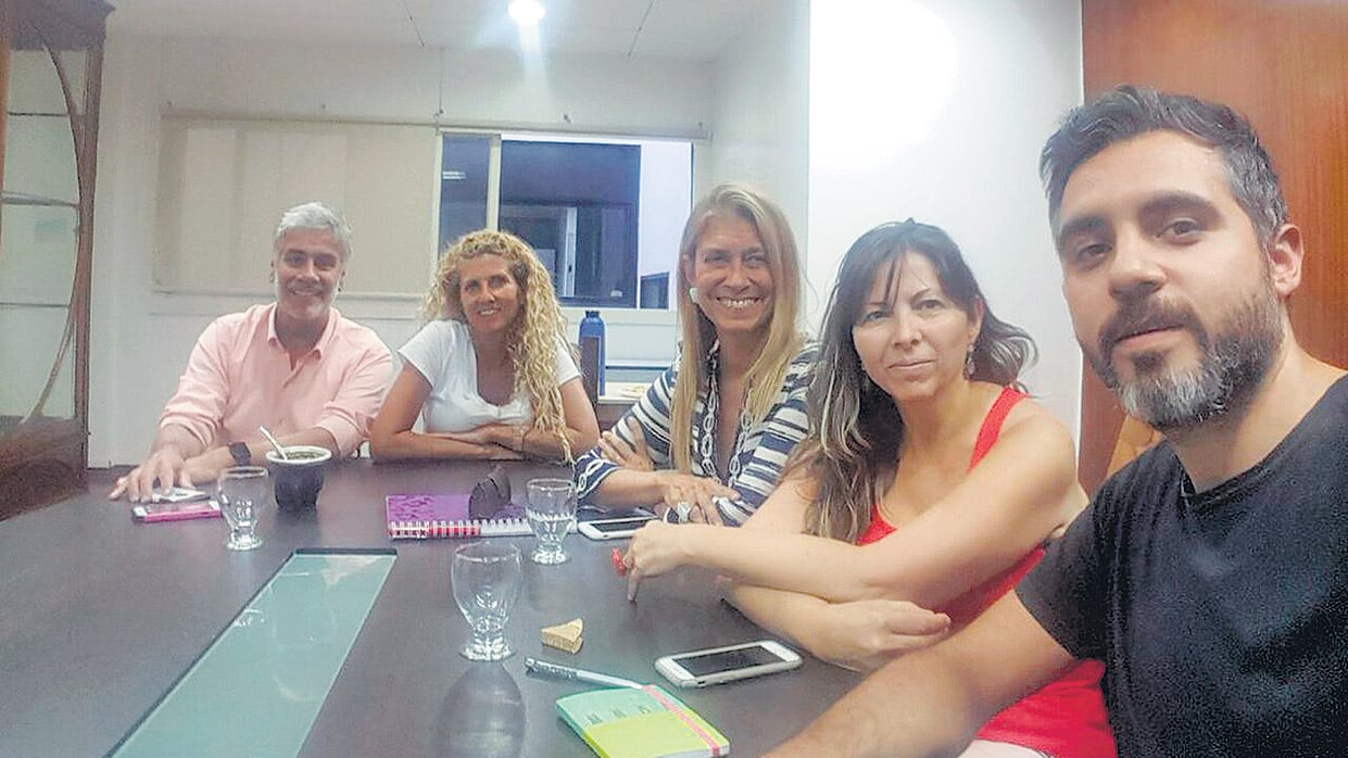 Los economistas Feletti, La Gioiosa, Giorgi, Batakis y Girard advirtieron sobre el rumbo económico.