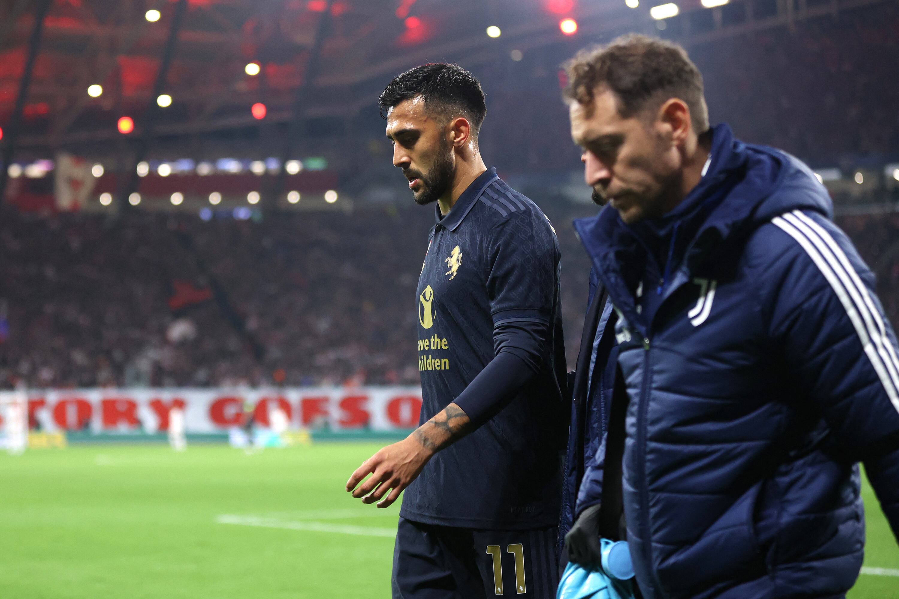 Nico González se fue preocupado por la lesión que sufrió ante Leipzig