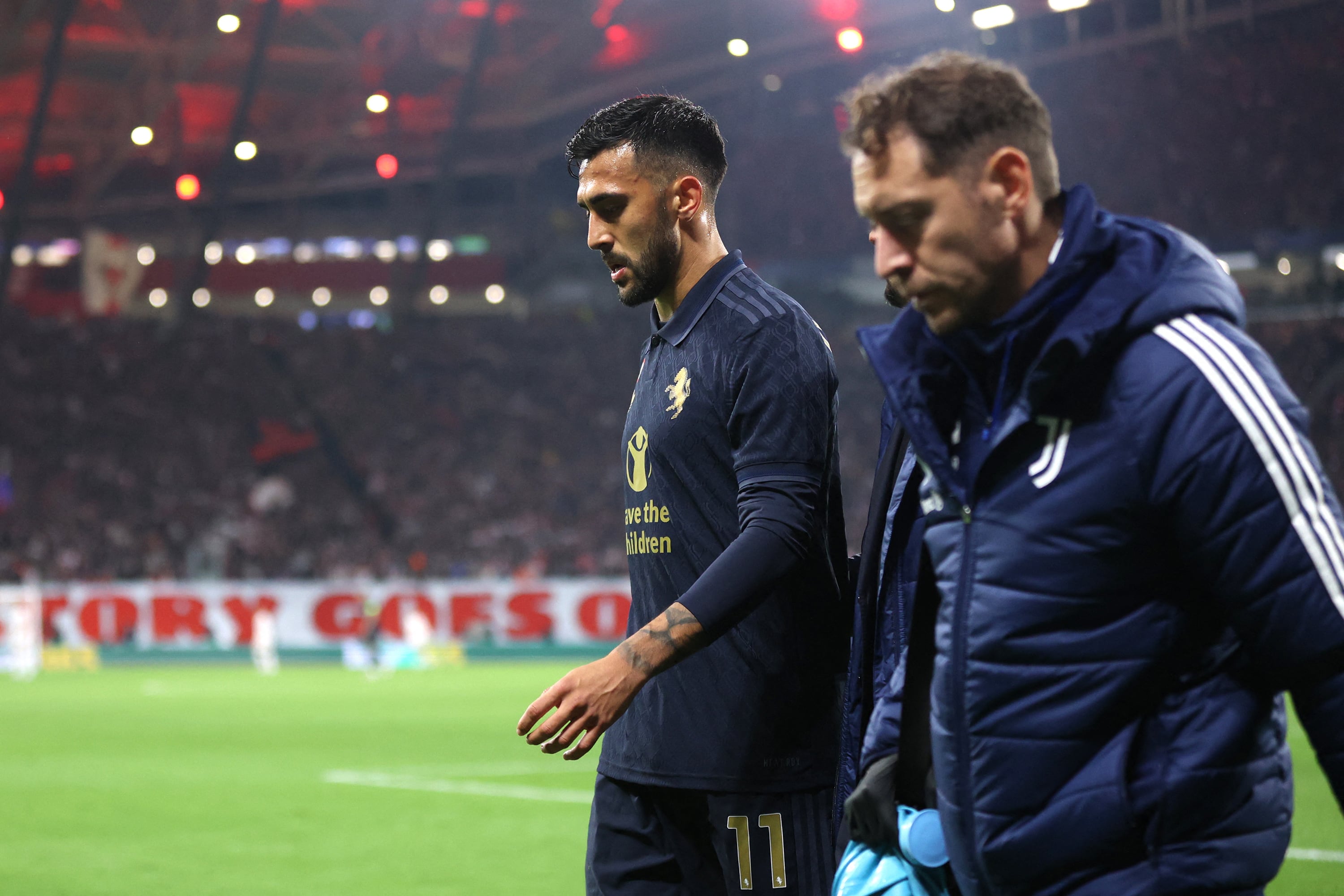 Nico González se fue preocupado por la lesión que sufrió ante Leipzig