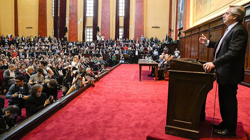 Alberto Fernández se emocionó al recordar a Esteban Righi.