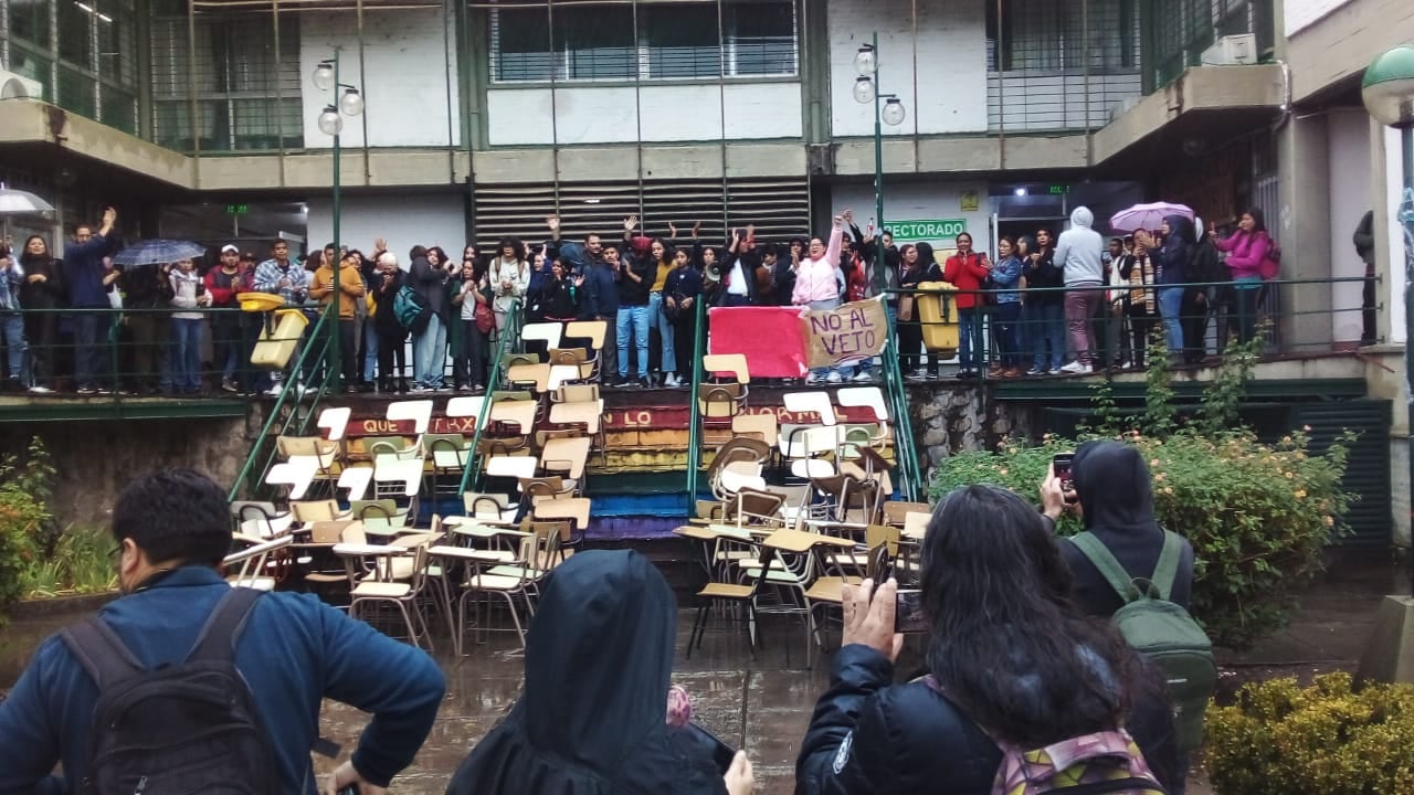 Estudiantes, docentes e investigadores en Rectorado