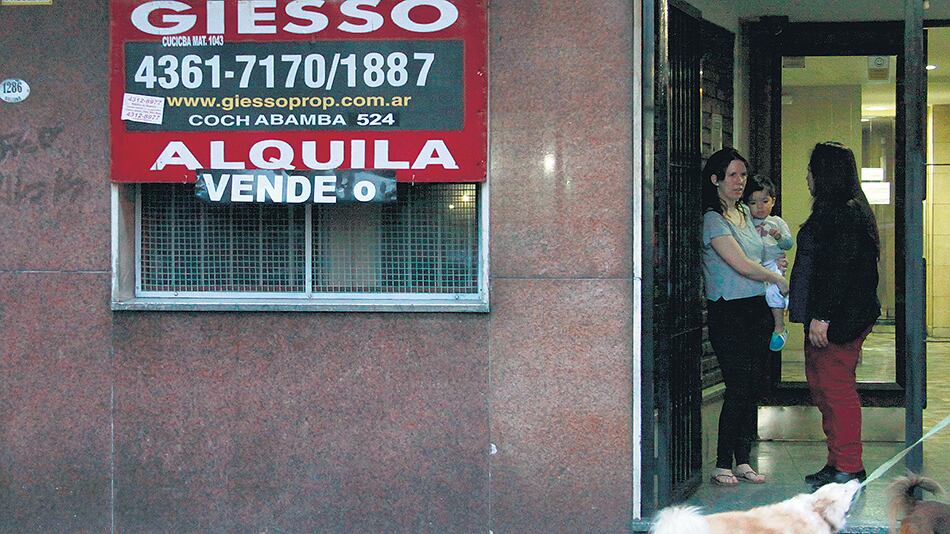 Las entidades de inquilinos confían en que la ley será aprobada antes de fin de año.