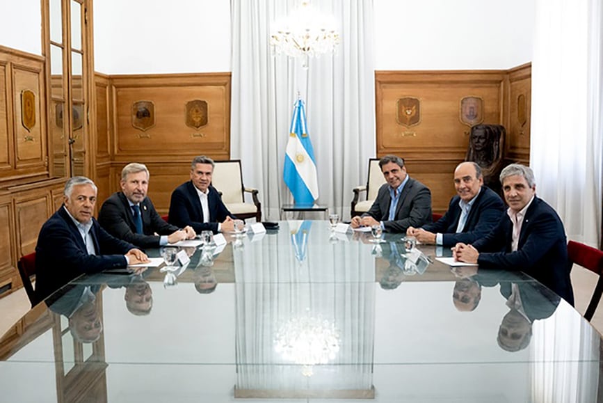 El gobierno nacional trata de retomar el diálogo con los gobernadores cercanos.