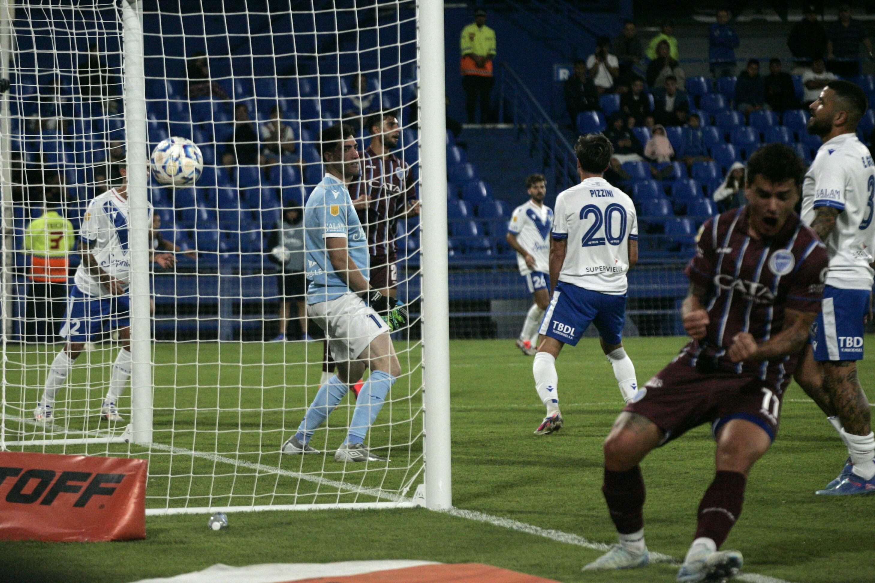 Pizzini ya batió su propia valla