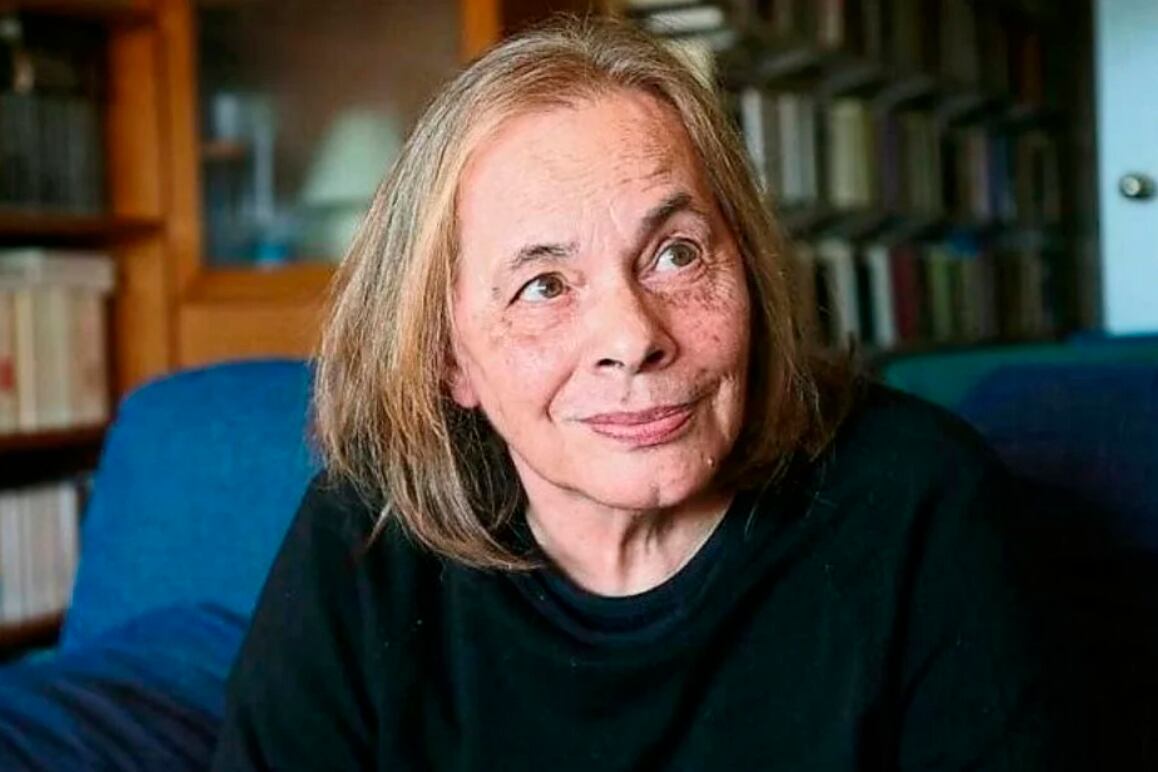 Poeta, cuentista y ensayista, Peri Rossi es la sexta mujer que recibe el Premio Cervantes.