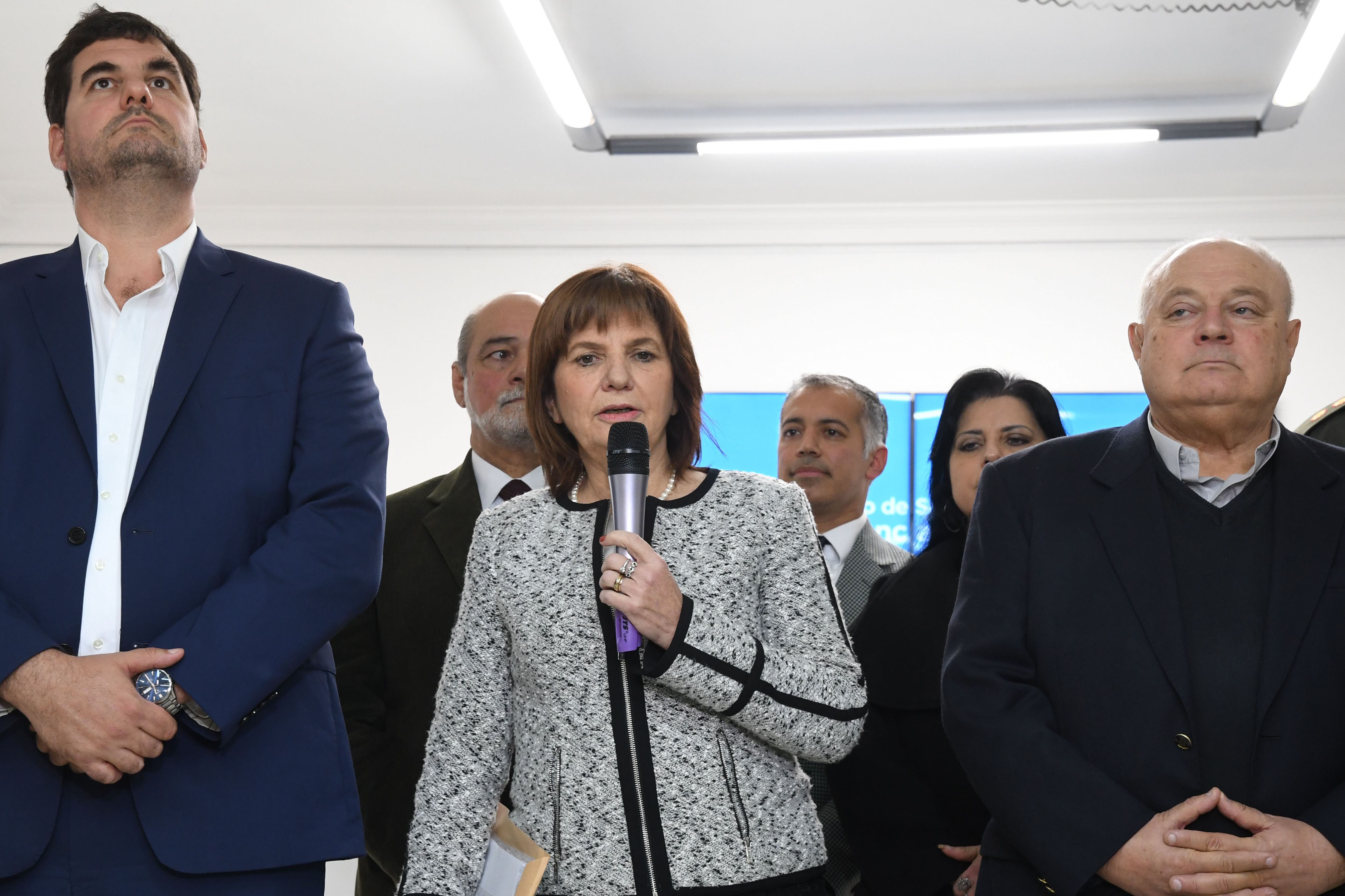 La ministra de Seguridad, Patricia Bullrich, ya tiene su propia colimba.