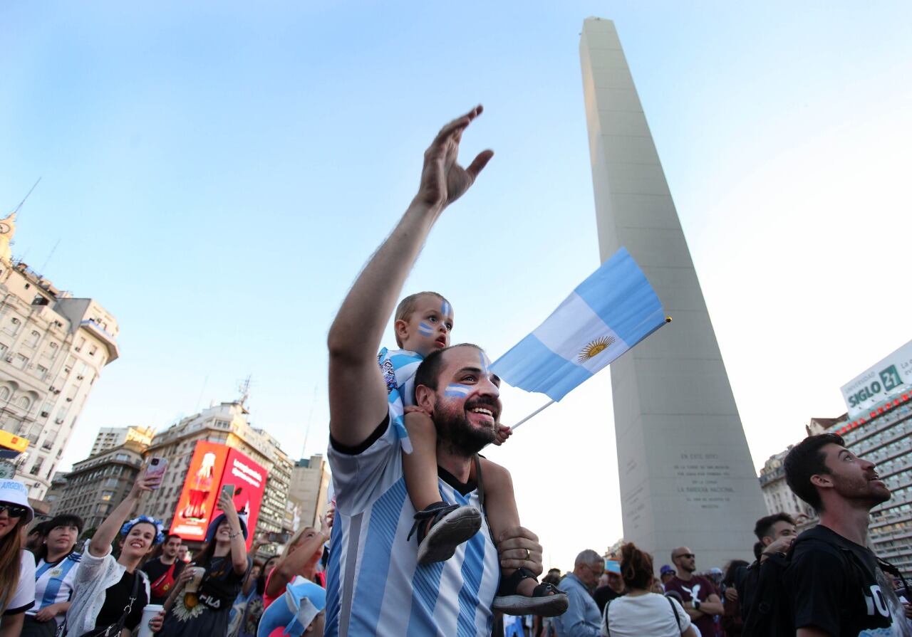 Festejos en el Obelisco. Imagen: NA.