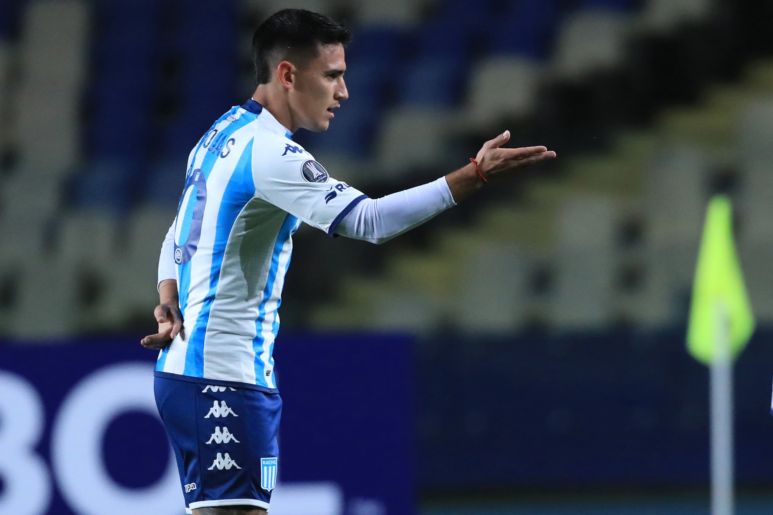 Matías Rojas festeja su golazo como un artista. Razón no le falta