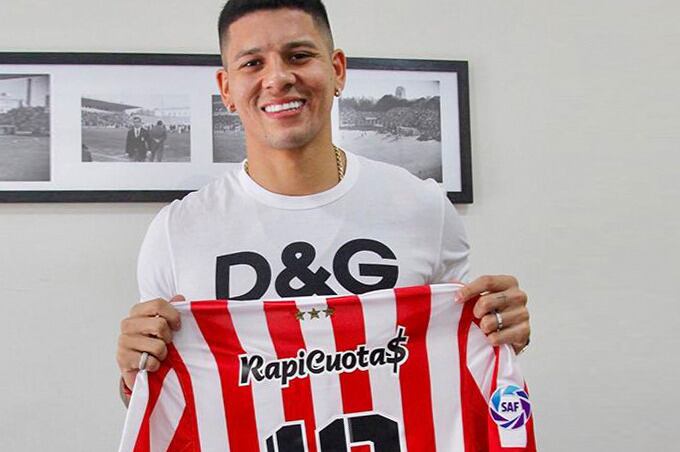 Marcos Rojo jugó apenas un encuentro desde su regreso al país.